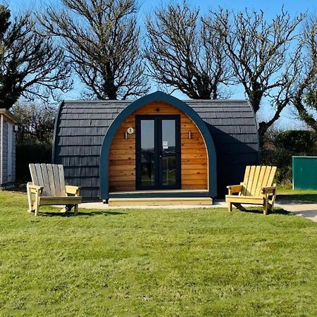 Camping Pods Trevella Holiday Park 크랜턱 외부 사진