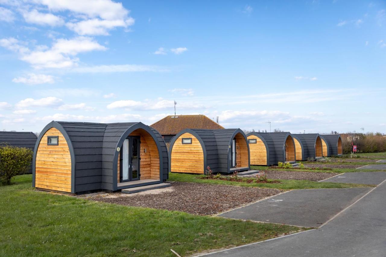 Camping Pods Trevella Holiday Park 크랜턱 외부 사진