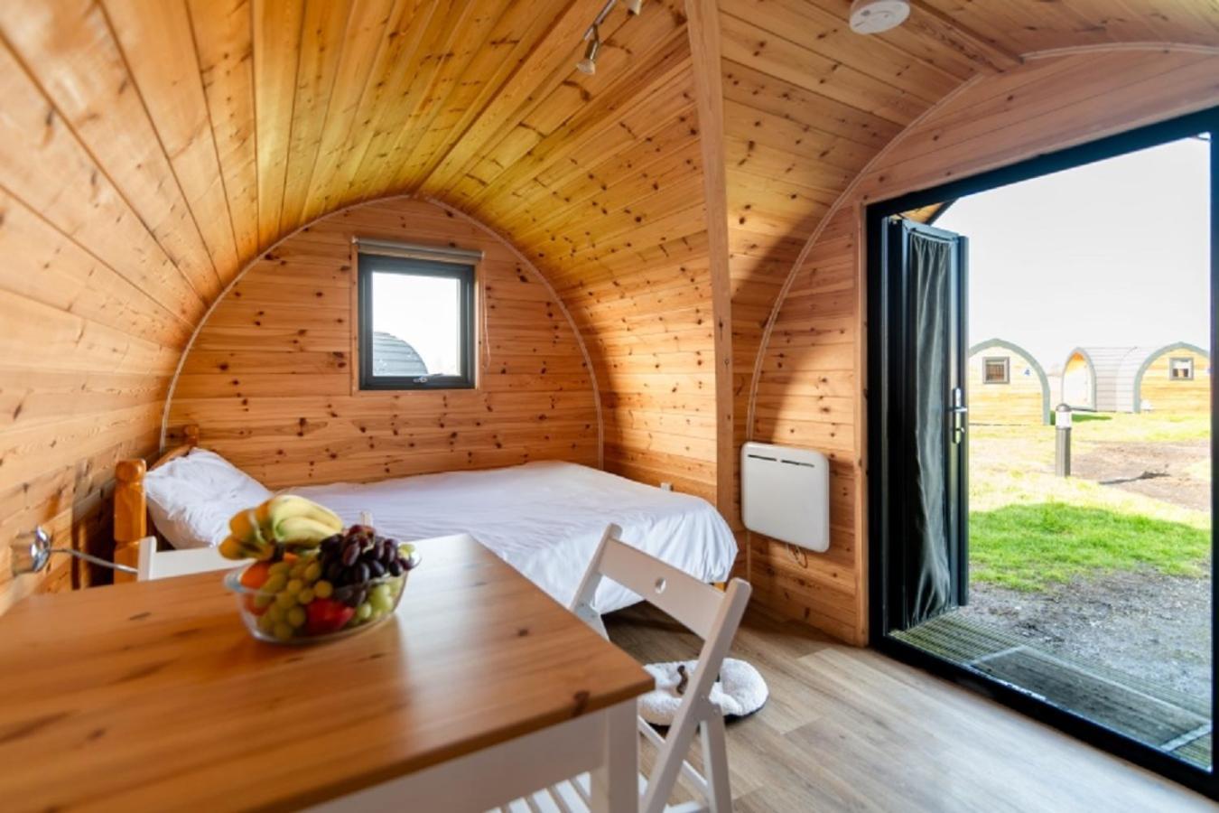 Camping Pods Trevella Holiday Park 크랜턱 외부 사진