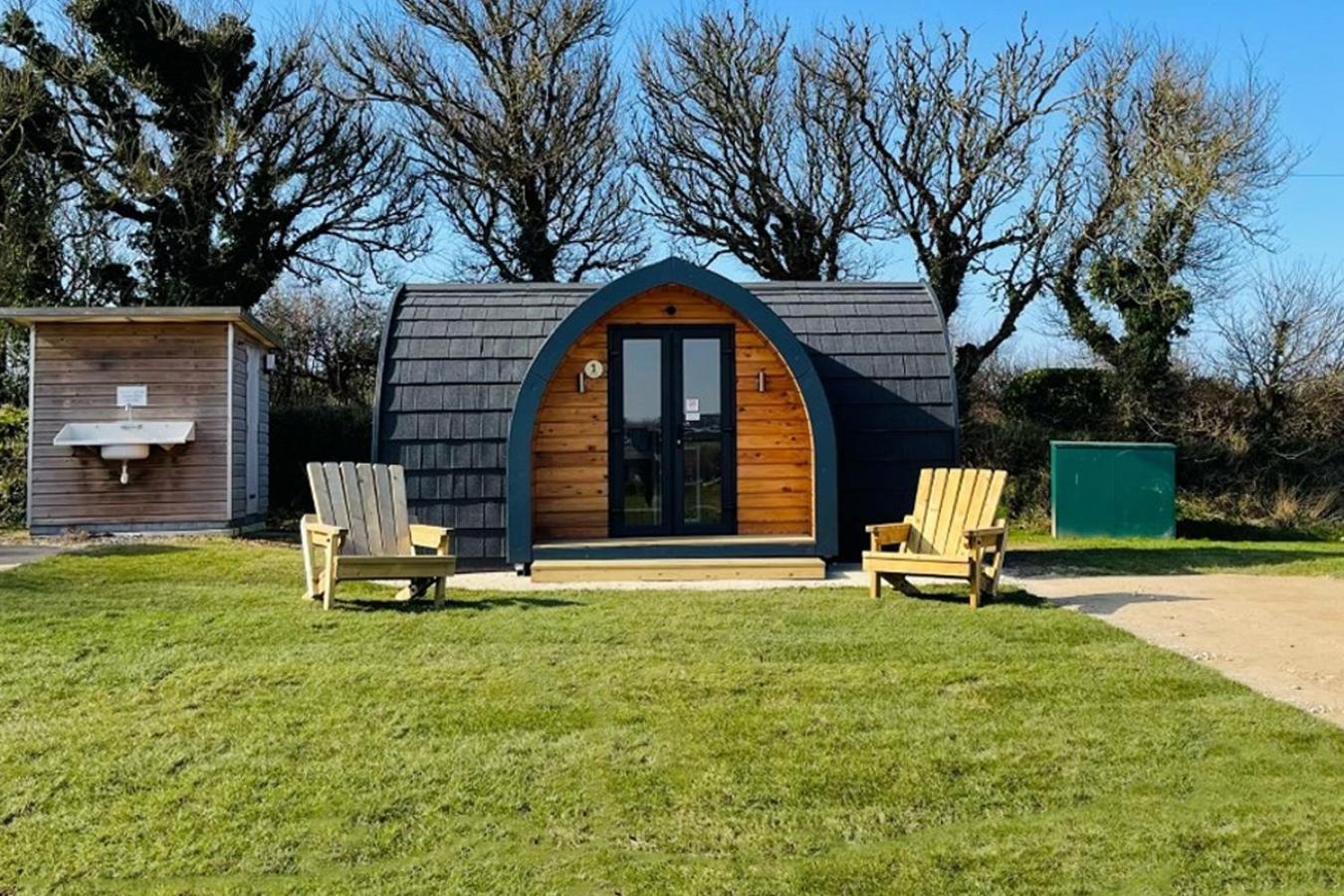 Camping Pods Trevella Holiday Park 크랜턱 외부 사진